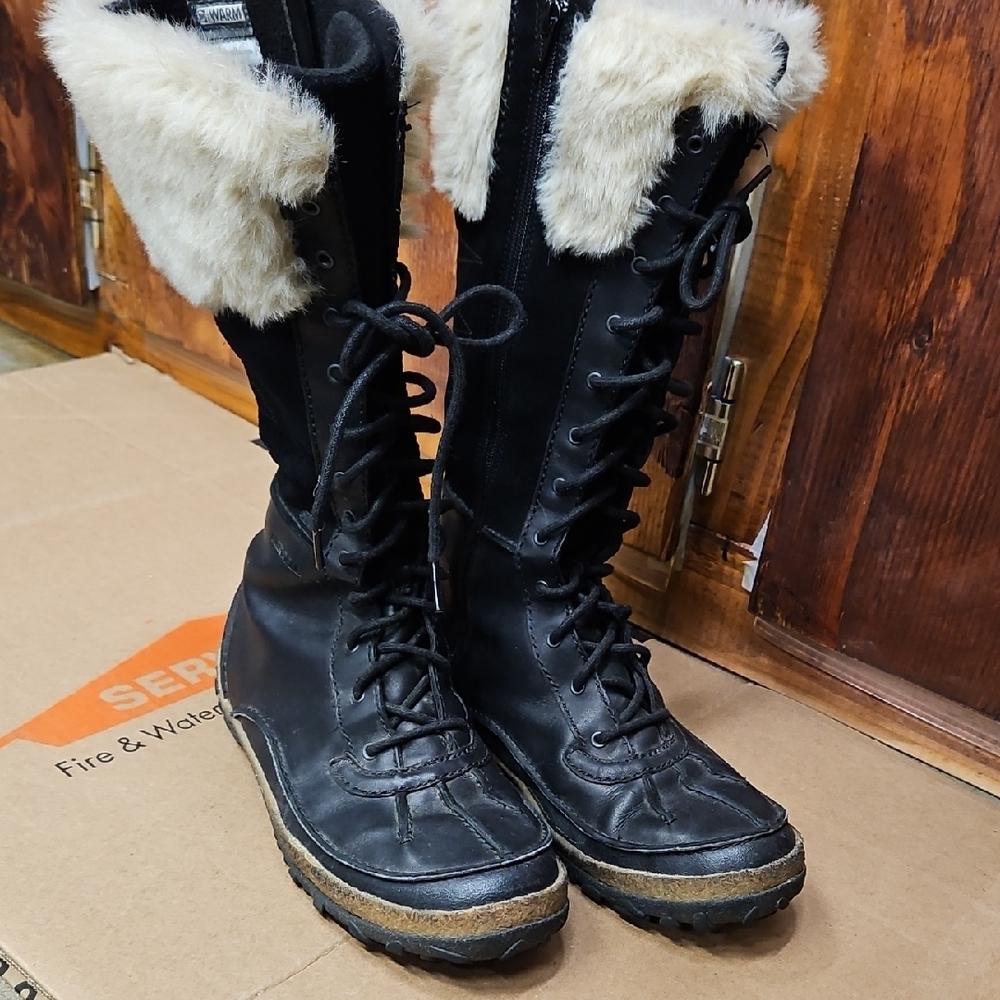 Women's Black Fur-Lined Winter Boots